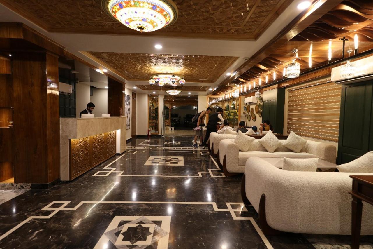 Hotel Blanco Srinagar  Ngoại thất bức ảnh