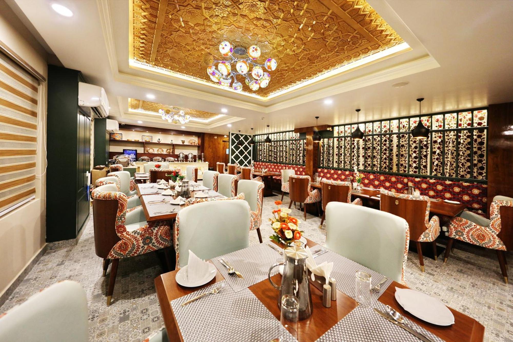 Hotel Blanco Srinagar  Ngoại thất bức ảnh