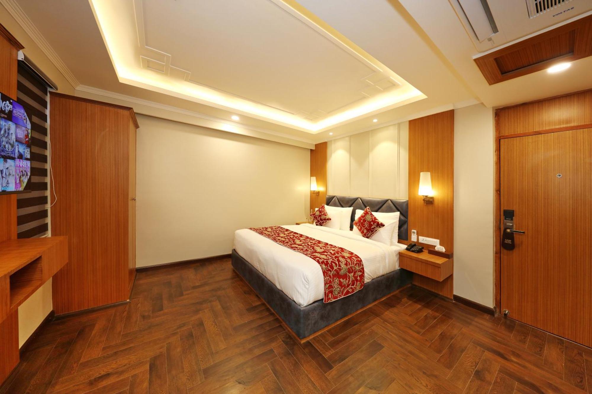 Hotel Blanco Srinagar  Ngoại thất bức ảnh