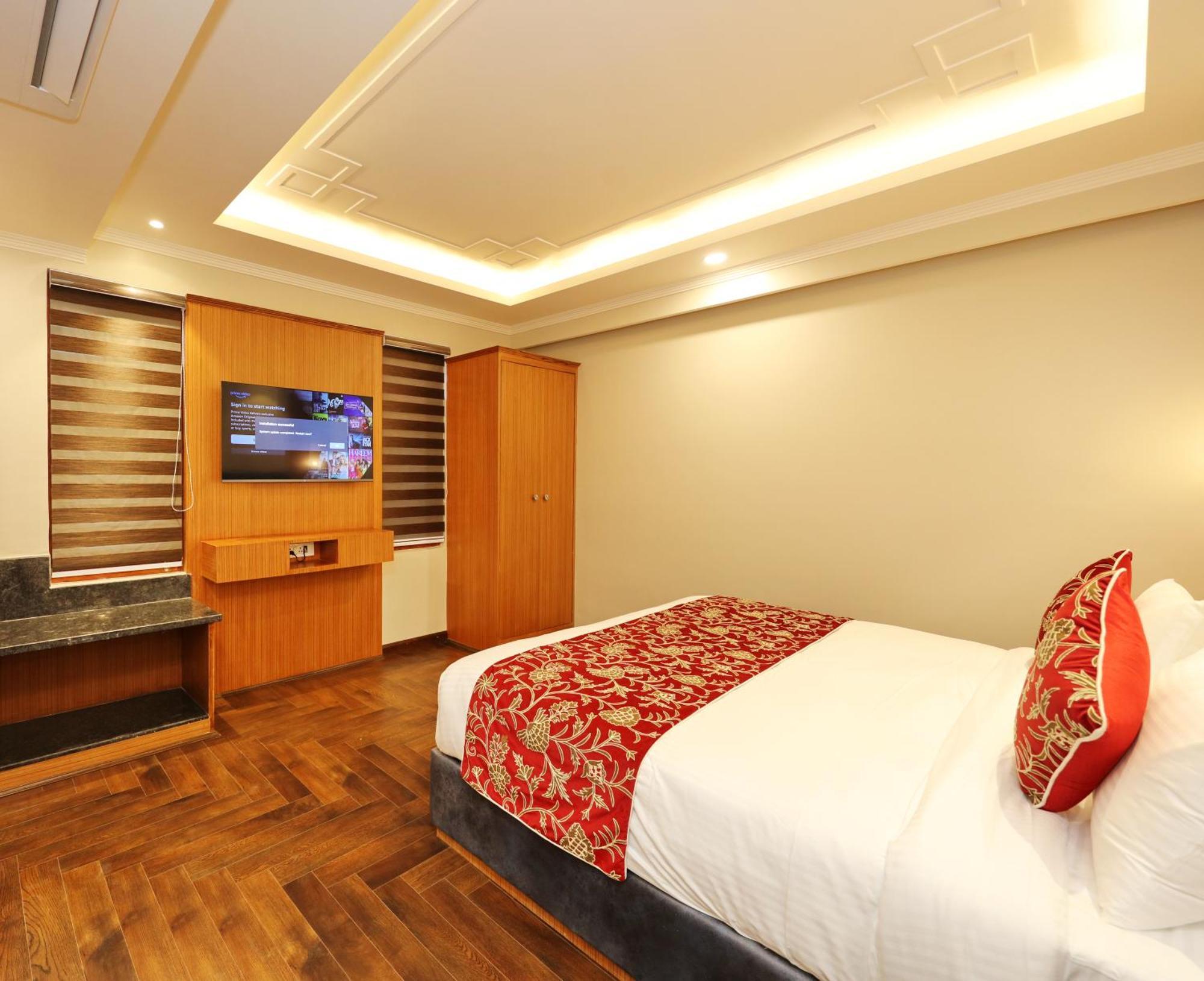 Hotel Blanco Srinagar  Ngoại thất bức ảnh